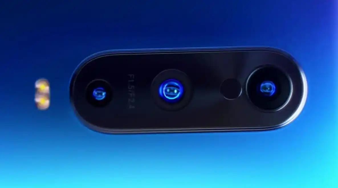 三摄像头雾光渐变色后壳, oppo r17 pro来了