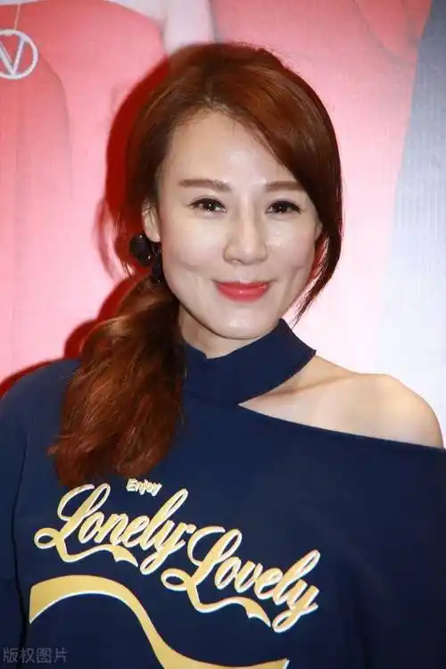 戚美珍这身材,这才是尤物啊!