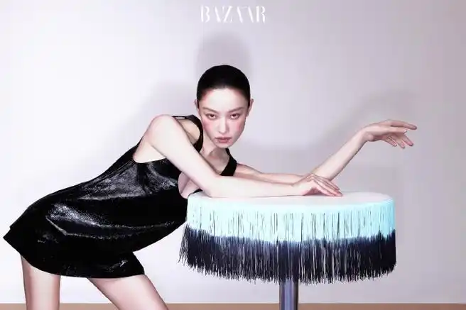 时尚芭莎三月刊##倪妮微醺感芭莎封面大片