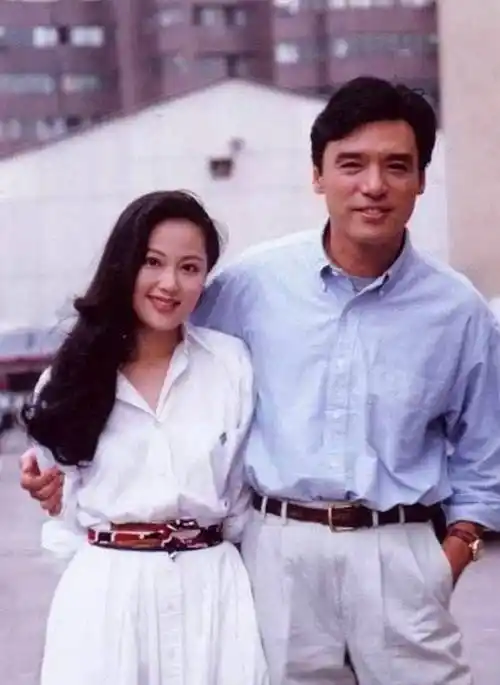 潘粤明被董洁毁了家庭事业和名声,有人比他更惨_钟镇涛_章小_婚姻