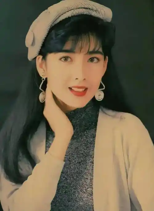 香港公认的四大美人(香港公认最美的女明星第一名)