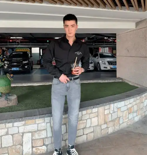 男生如何让自己显得腿长?