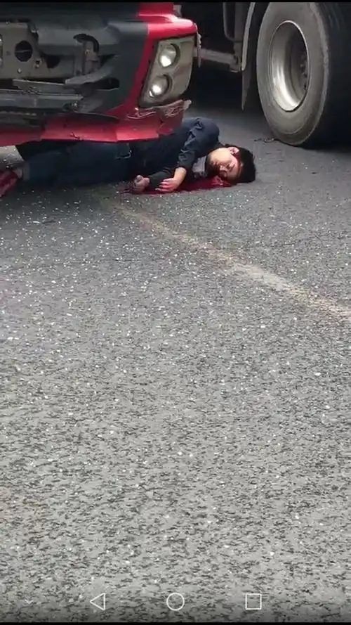 [小道消息]宝山一驾校学员大路考时被集卡当场撞死