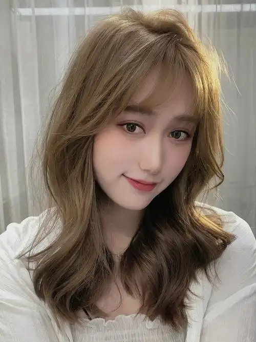 奶茶棕发色不用漂素颜染也超级显白