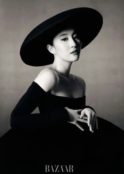 刘亦菲时尚芭莎4月刊封面