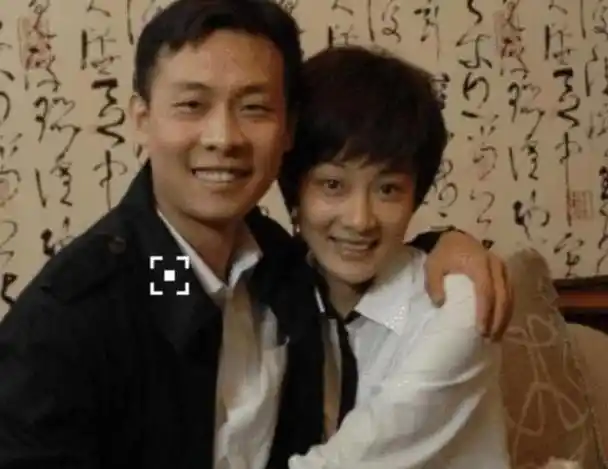 带着儿子二婚嫁影帝张译18年后回首才知道她嫁得有多值