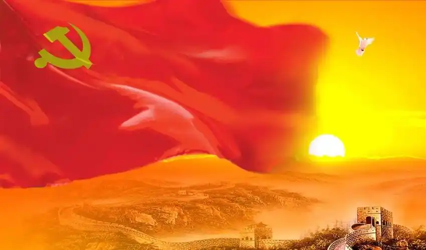 那是国旗,党旗,党徽的颜色,宪法是红色的,讲述铁路法院人心中的宪法!