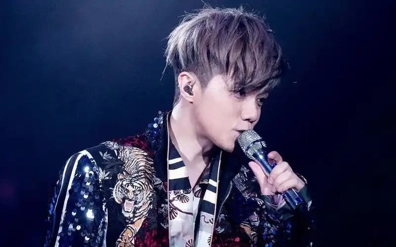 张敬轩让我向你介绍我最爱的歌手张敬轩