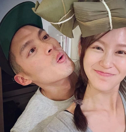 恭喜张韶涵前男友再当爸开派对公布二胎性别儿女双全太幸福