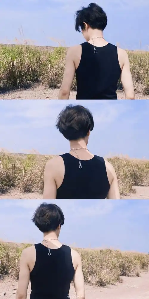 任嘉伦黑色背心背影