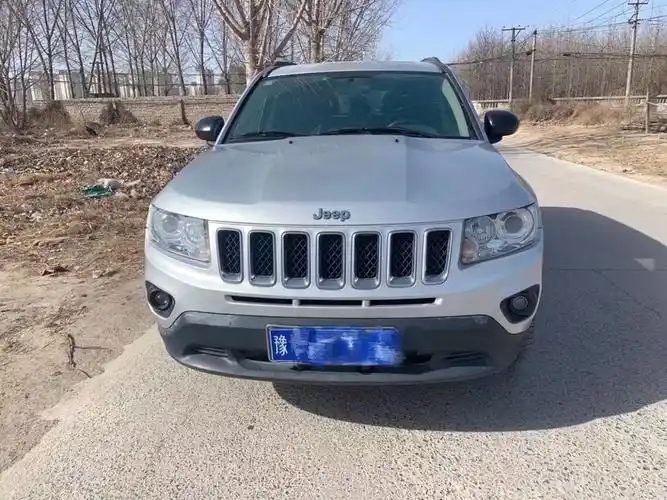 jeep 指南者  2012款 2.4l 四驱运动版图片