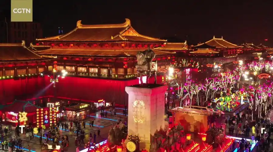 长安城那一片月,照彻了大唐盛世处处锦绣;信天游的一声吼,激荡了