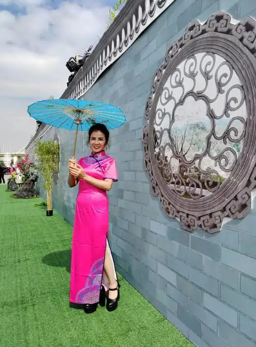 参加广西文化旅游发展会,江南享子码头千人旗袍秀活动 - 抖音