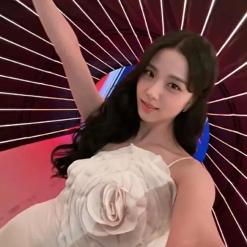 240318 智秀个人ins更新图片 9p    01泡泡教程【金智秀_kimjisoo