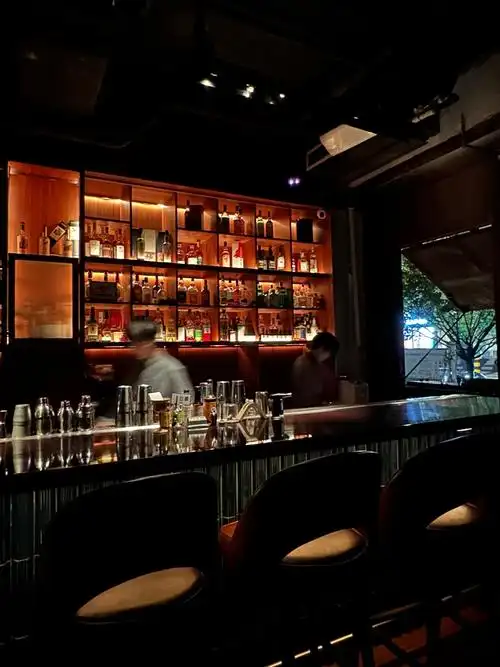 让我走进了这家收藏6年的酒吧.