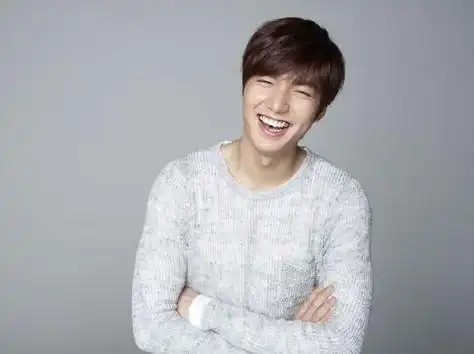 李敏镐发型图片 示范最帅男士发型