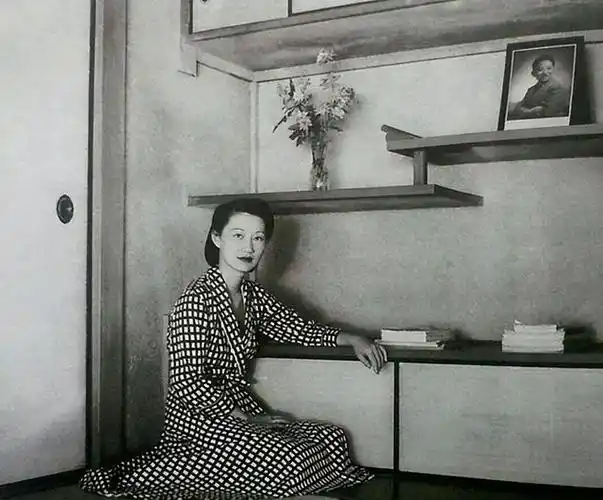 张学良最爱的女人回忆到台湾看望少帅遭到赵一荻拒绝她看不开