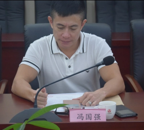 图为中国电信汕头分公司冯国强副总