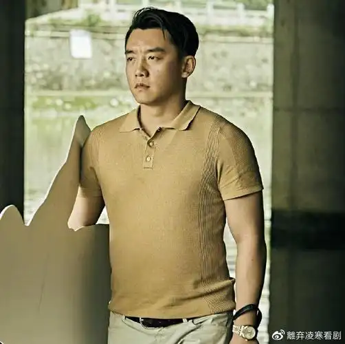 郑恺2个月胖40斤为新戏拼了演员忽胖忽瘦成家常饭