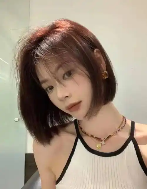 超显气质又减龄的一款短发发型剪完就有小清新感