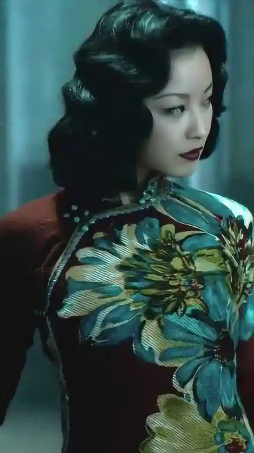 终于明白当年张艺谋为何挑选倪妮演金陵十三钗 了