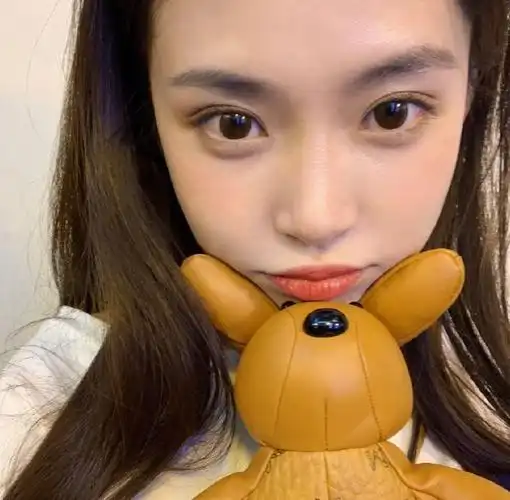 有种"照骗"叫半藏森林,看到她未修"怼脸拍",刘阳忘带眼镜?