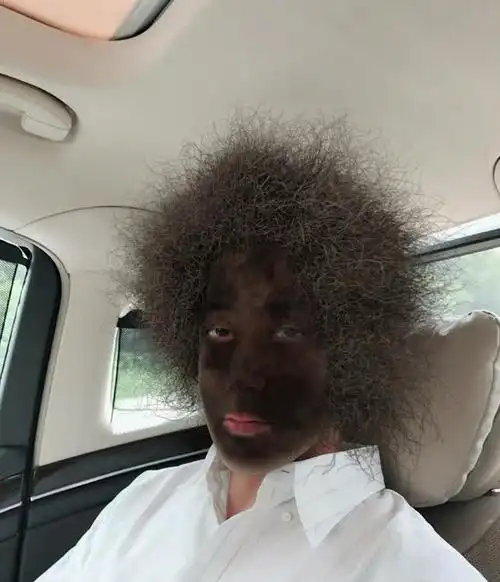 鲍蕾调皮了,晒两女儿日常美照,却把陆毅黑的一脸幸福!