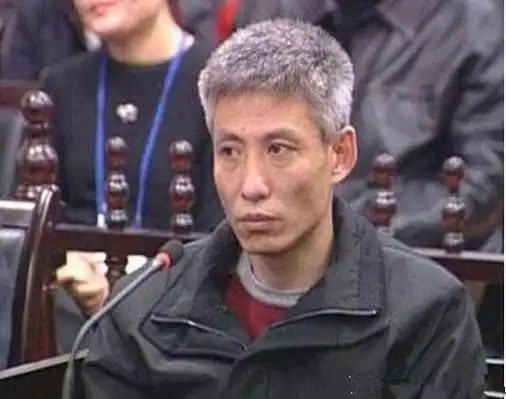 东北乔四的故事为赶走钉子户砍断自己一根手指