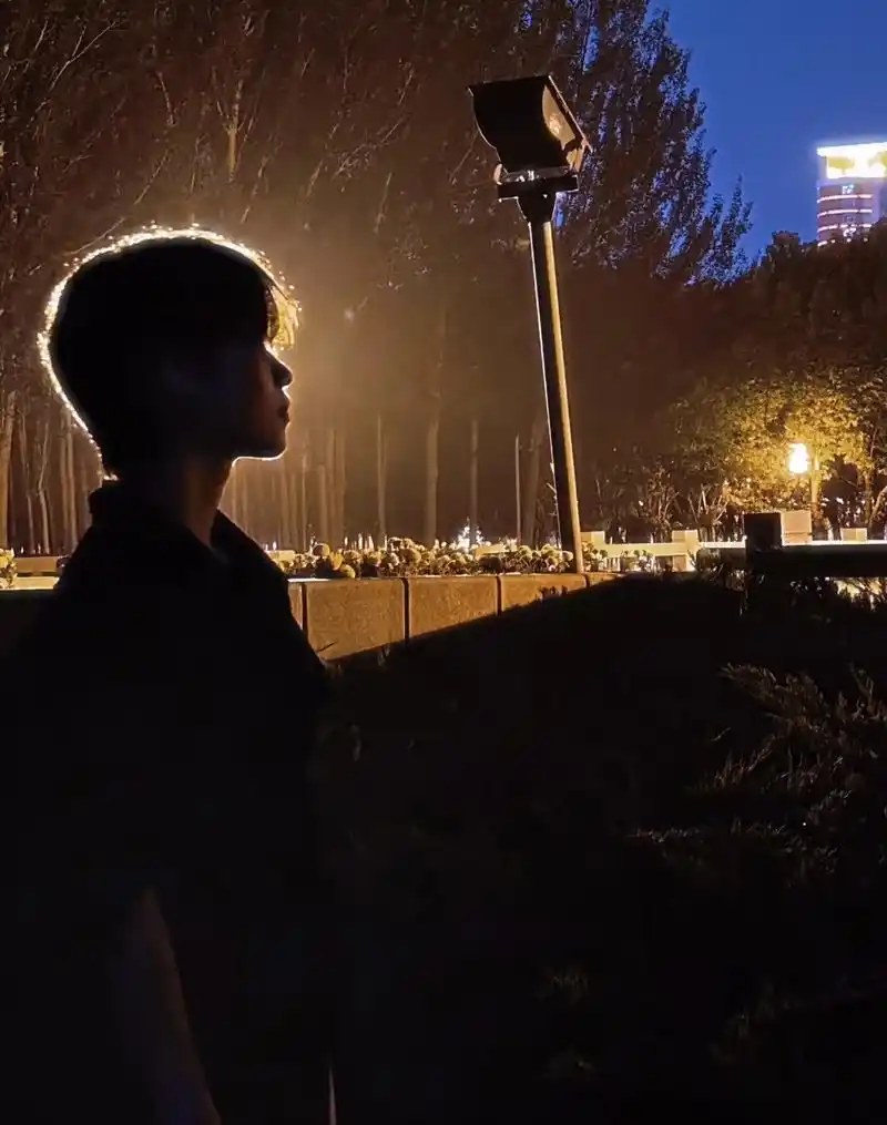 没留后路 因为我的选择里只有你#高中生 #夜晚 #ootd - 抖音