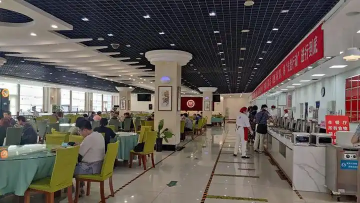 开学时节访校园天津师范大学一日见闻