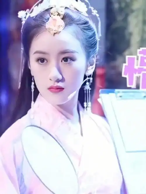 袁冰妍#  绝美貂蝉,看一次,心动一次78157815 http://t.