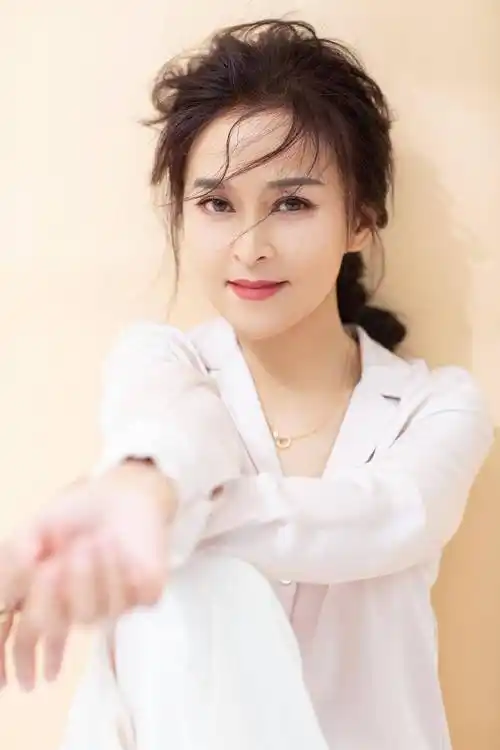 电视剧《富春山居》杀青 何音讲述小人物的乡村振兴_角色_刘端端_观众