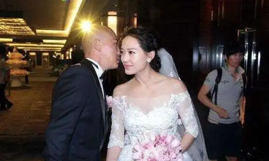 聂远妻子秦子越(现任) 前妻王惠颜值超高(曾扮演嫦娥)