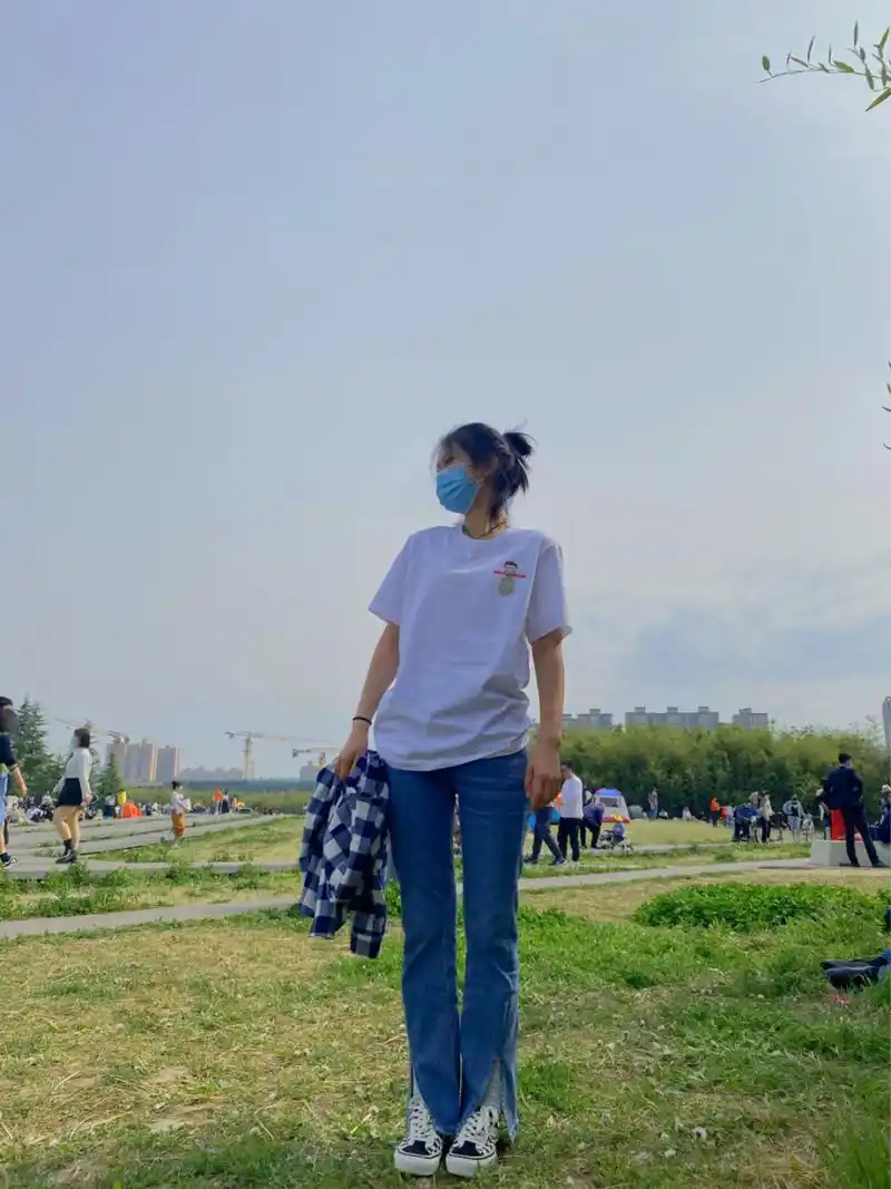 体重涨了 大口吃冰06完了嘎嘎难受 无语95别长肉了 00  #身高