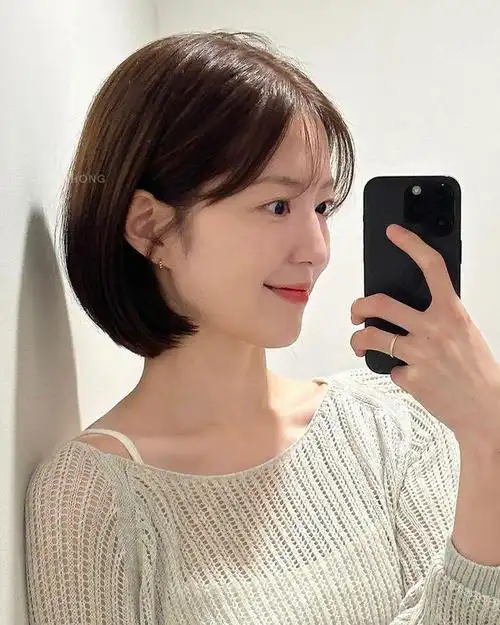 瓜子脸的女性发型别乱剪,看看这几种,让你美出新高度|脸型|短发|齐肩|