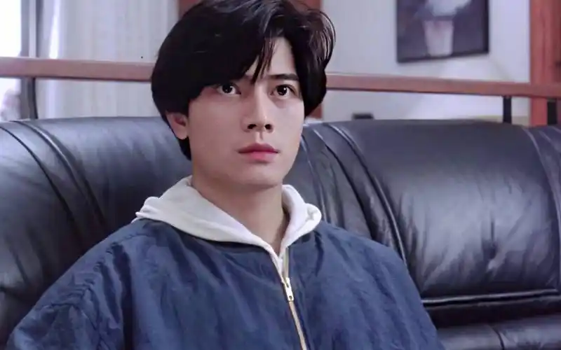 郭富城演唱会新造型曝光,泡面头引热议,颜值真的下滑了?