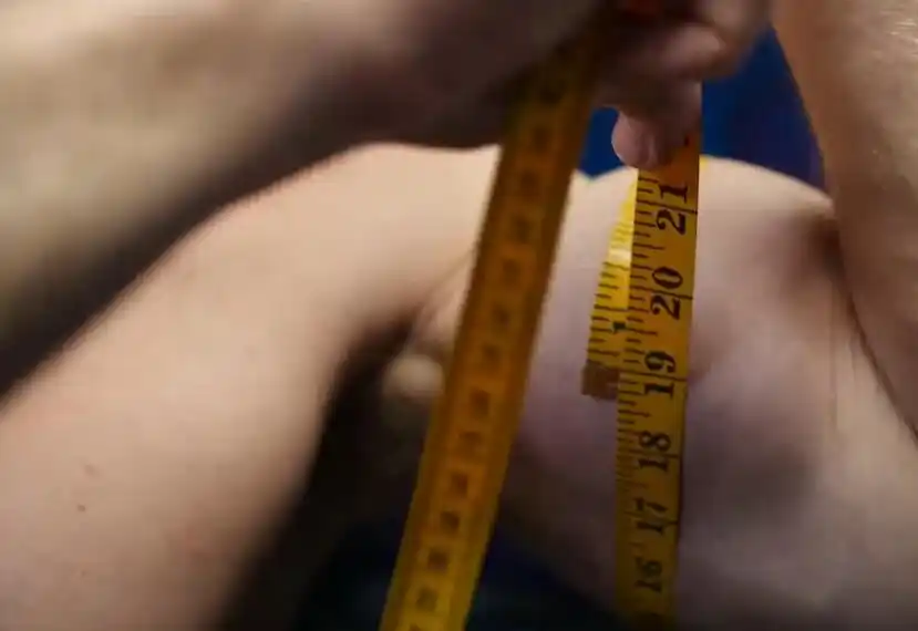 手臂如何在1个小时内增粗1英寸?这2个肌肉男挑战训练后,看结果