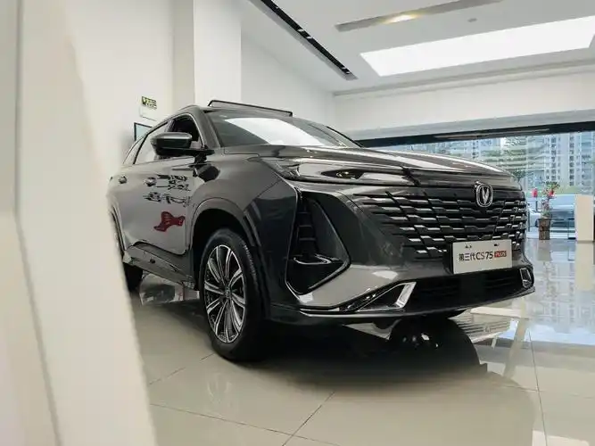 2023年热销超24万辆,200万口碑信赖,长安cs75plus有料