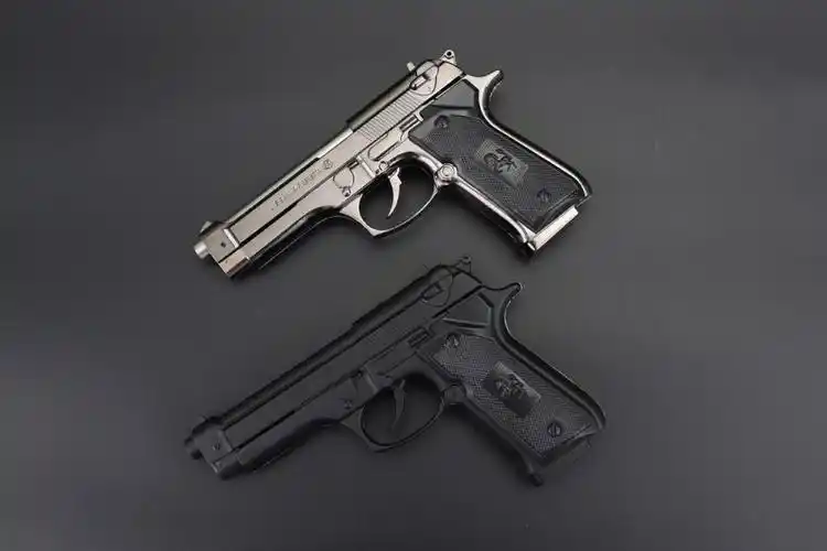 全金属m9枪型充气防风打火机个性男士礼物军事模型摆件送战友生日礼物