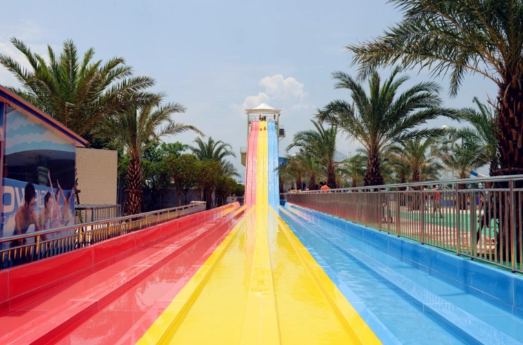 周边游团购 主题公园 峨眉山市 乐山仙芝海啸水上乐园  营业时间:周一