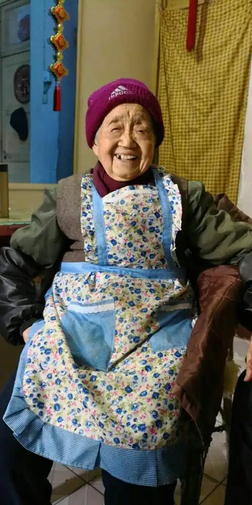 慈祥的老人,心中装着大爱的老人.