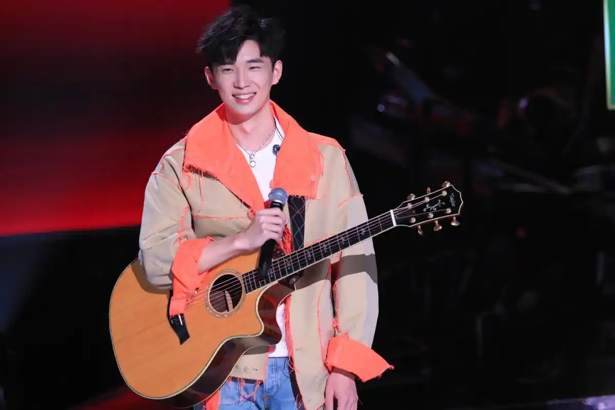 我学会九宫格了 曹杨