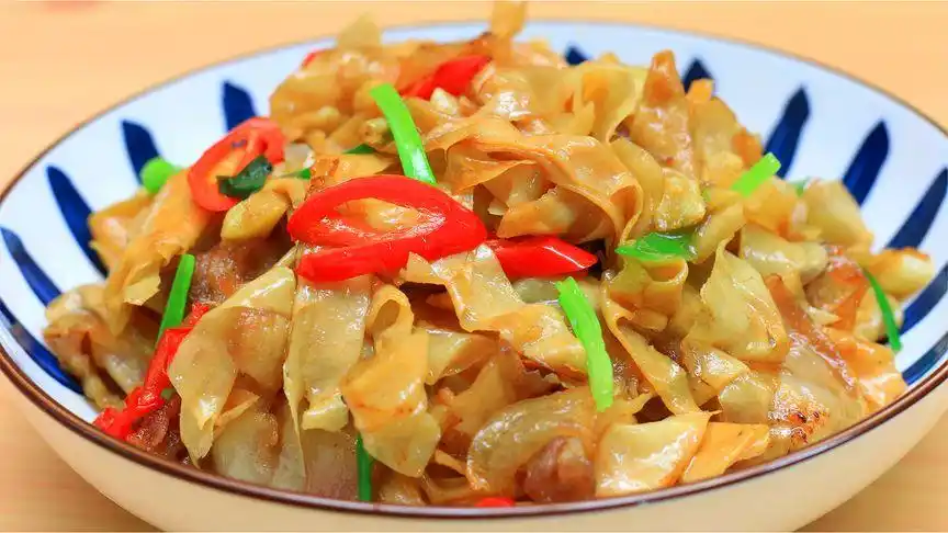 难怪饭店的豆皮炒肉那么好吃?原来技巧全在这,3分钟就学会