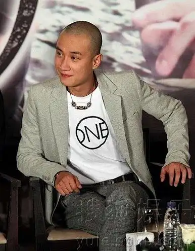 九眼天珠一线明星均有佩戴含权威鉴定证书已开光加持欢迎结缘