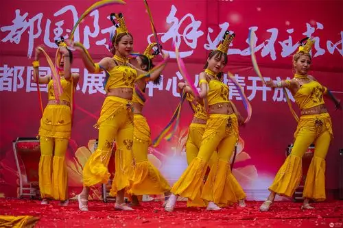 热舞助阵——郦都国际开业典礼拍摄