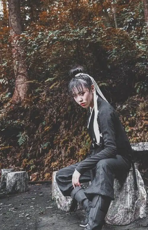 提剑扔垃圾火了2年当代峨眉派周芷若凌云现状如何