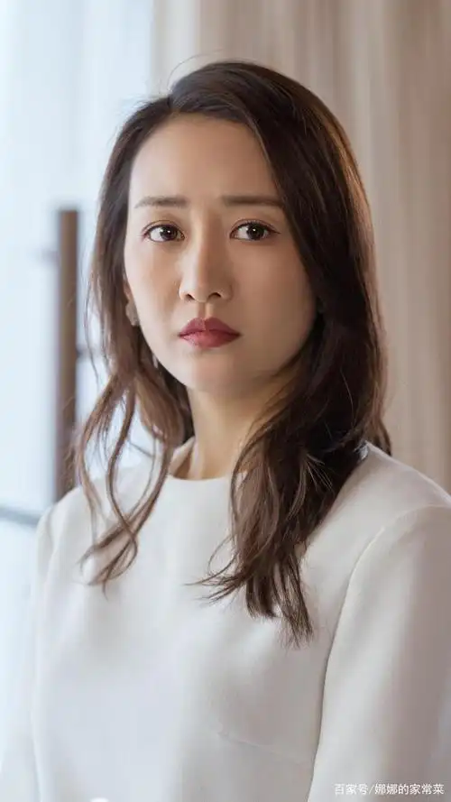 王鸥高清壁纸:散发着迷人的气质,彰显独特气质