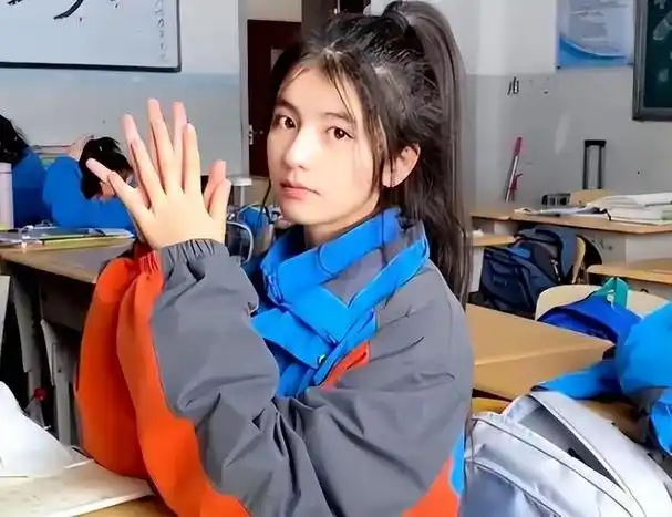 "空气刘海儿"逐渐消失,中学生流行"鲶鱼头",家长直呼难理解