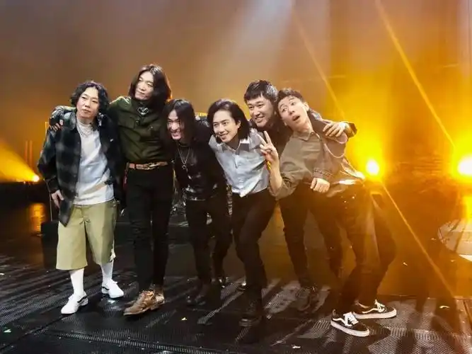 独家专访左右乐队金属或重型都无法完全定义我们