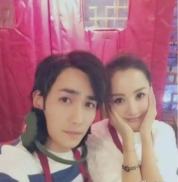 杨蓉与朱一龙多年好友关系,令人羡慕